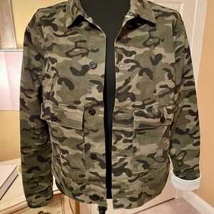 LuLaRoe Kenny Camo Camouflage Jacket Size LARGE Rare Unicorn!!!